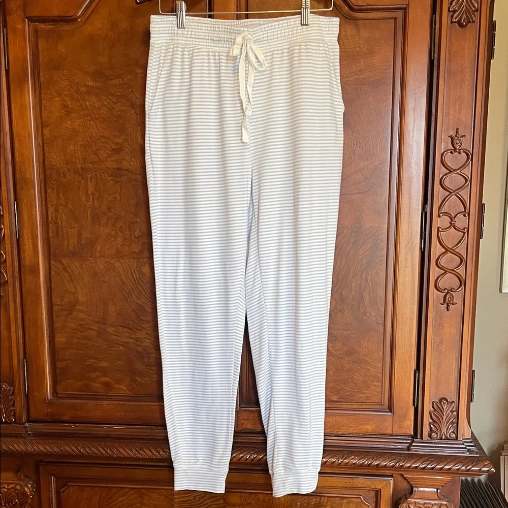 Loft Sleep White Striped Jogger Pants Size Medium - Picture 1 of 4